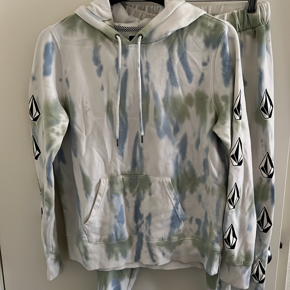 Matching Volcom set - Picture 2 of 8